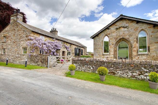 3 bed property, in The Croft, £695,000
