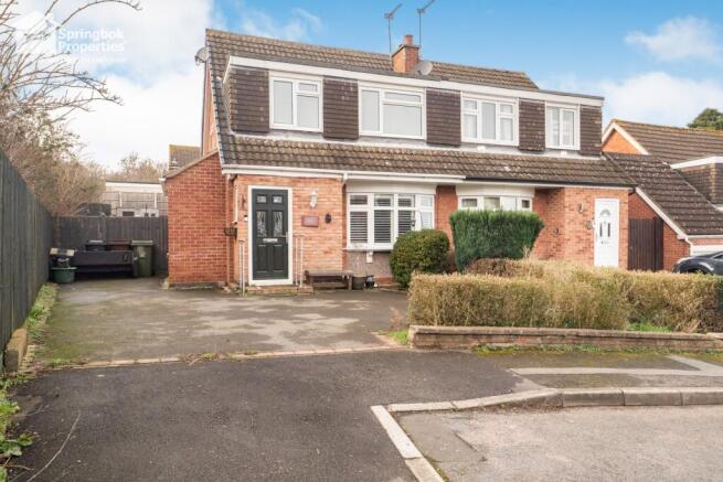 3 bed property, in Mildenhall Road, £240,000