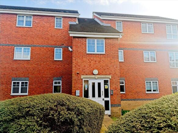 2 bed property, in Caesar Way, £67,000