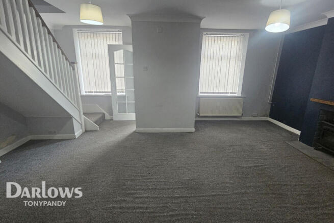 3 bed property, in Ferndale CF43 3, £110,000