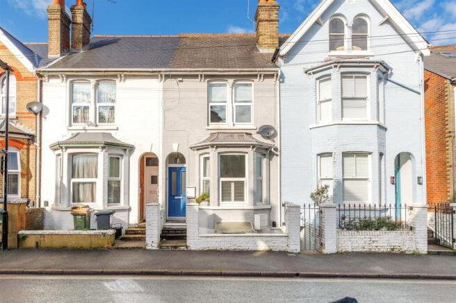 4 bed property, in Beckford Road, £355,000