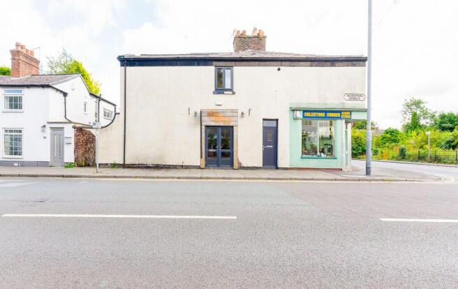 3 bed property, in Aughton Street, £180,000