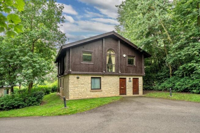 3 bed property, in Belton Woods, £260,000