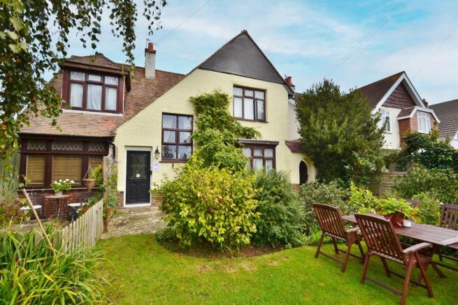 9 bed property, in Swanage, £995,000