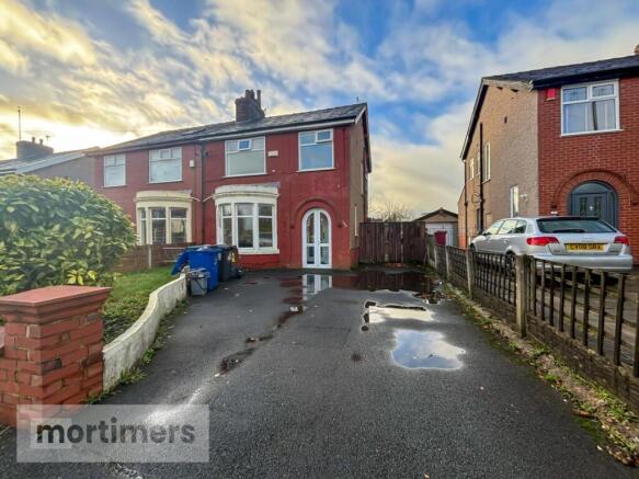 3 bed property, in Lammack Road, £250,000