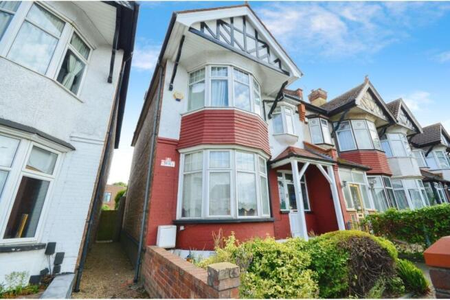 3 bed property, in Bessborough Road, £674,960