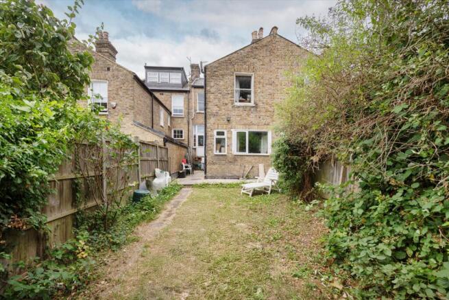 3 bed property, in Carlisle Road, £1,800,000