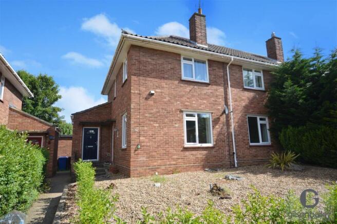 2 bed property, in Norgate Road, £170,000