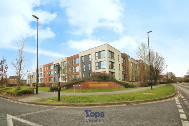 2 bed property, in Monticello Way, £150,000