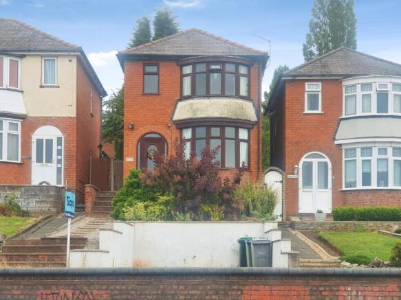 3 bed property, in Corngreaves Road, £220,000