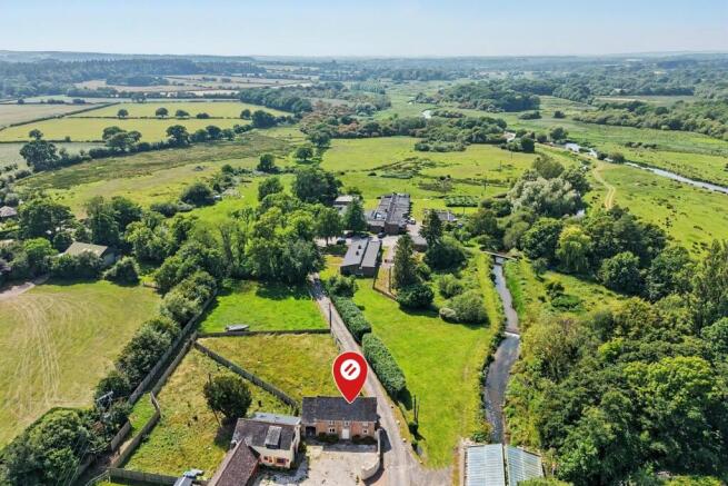 3 bed property, in East Stoke, £400,000