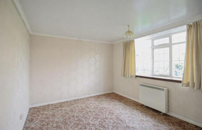 2 bed property, in Leagate Road, £120,000