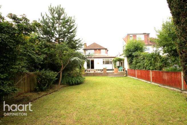 3 bed property, in Brownspring Drive, £675,000