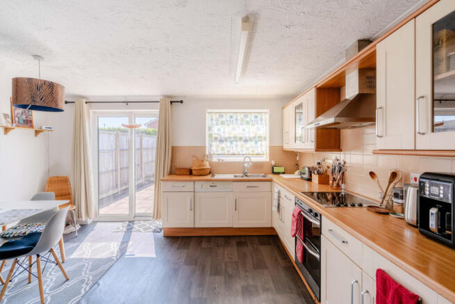 3 bed property, in Charter Walk, £300,000