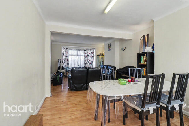 3 bed property, in Portland Crescent, £650,000