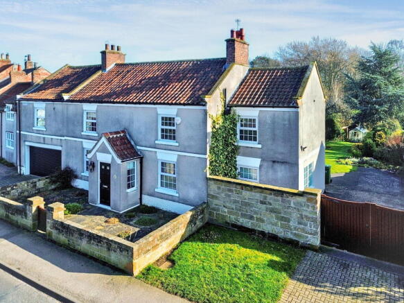 4 bed property, in South Side, £650,000