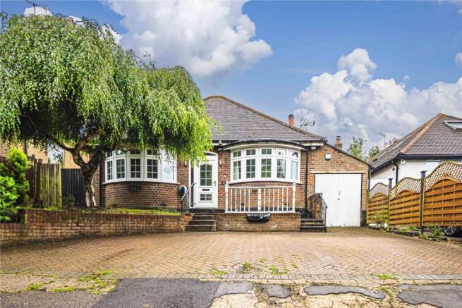 3 bed property, in Harthall Lane, £600,000