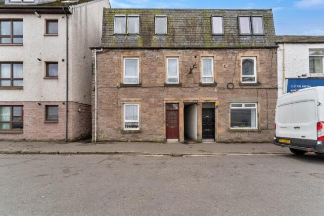 1 bed property, in Victoria Street, £55,000