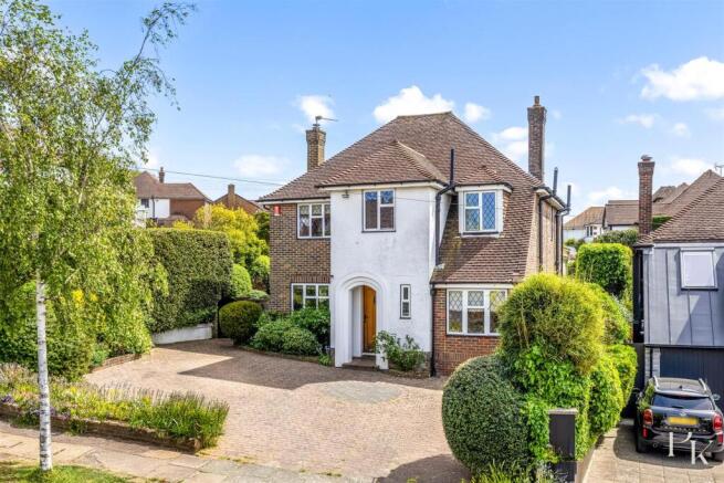 3 bed property, in Tongdean Road, £1,300,000