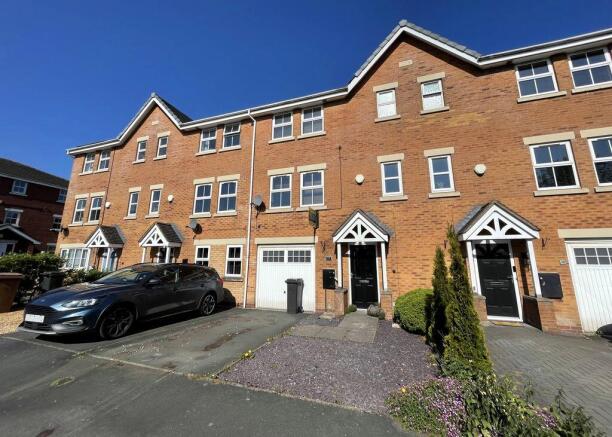 3 bed property, in Fairfax Close, £215,000