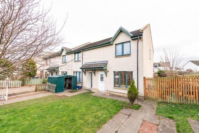 2 bed property, in Niddrie Marischal Place, £150,000