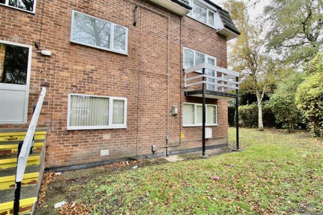 1 bed property, in 486 Bromford Lane, £40,000