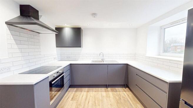 2 bed property, in Flat 10, £125,000