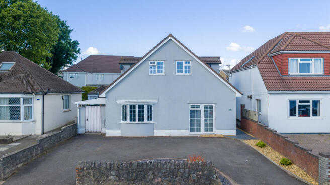 5 bed property, in South Road, £599,999