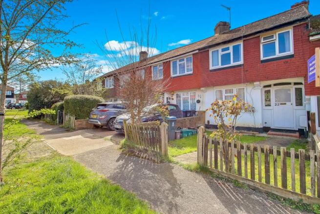 3 bed property, in Meadway, £465,000