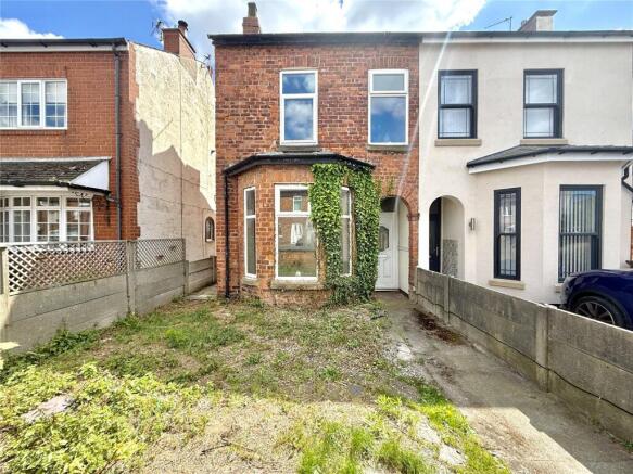 2 bed property, in Birch Street, £140,000