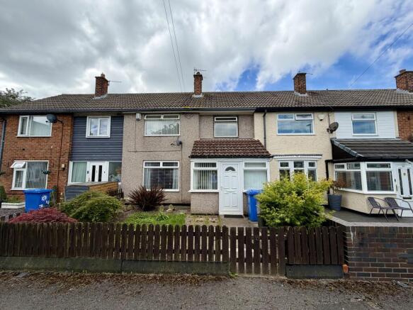 3 bed property, in Hereford Road, £130,000