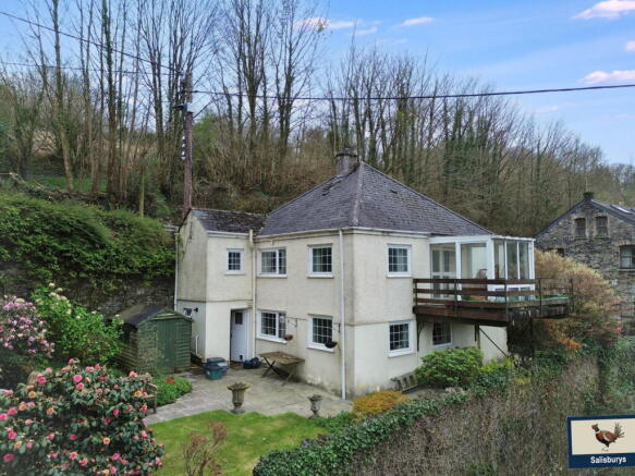 3 bed property, in Tavistock, £450,000