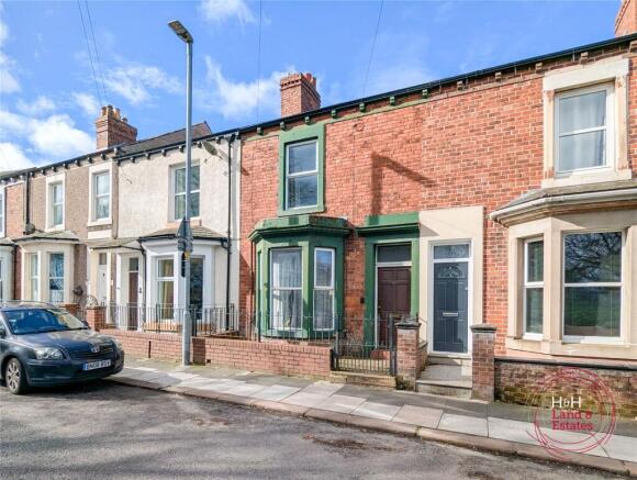 2 bed property, in 80 Boundary Road, £135,000