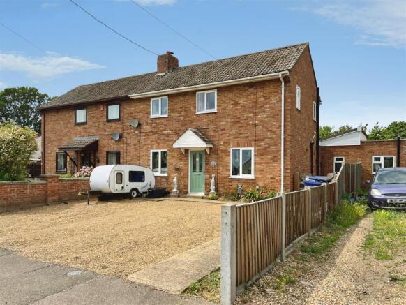 3 bed property, in Mill Road, £240,000