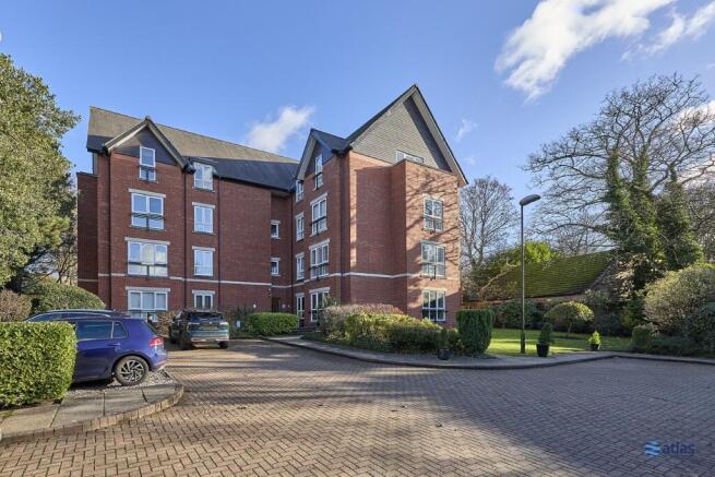 3 bed property, in New Hawthorne Gardens, £300,000