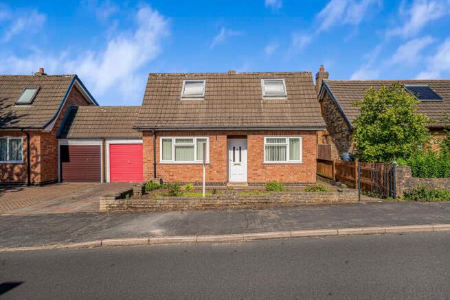 3 bed property, in Marsh Drive, £325,000