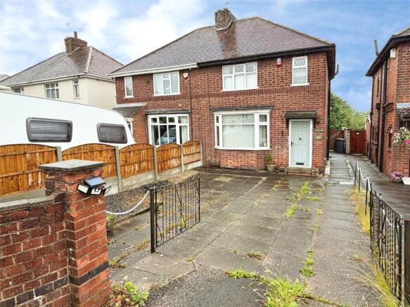 3 bed property, in Newtons Lane, £195,000