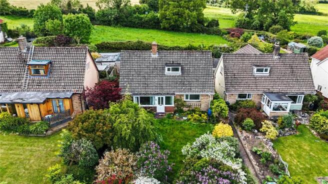3 bed property, in Blagdon Hill, £375,000