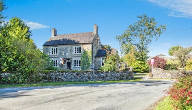 5 bed property, in The Cavalier, £625,000