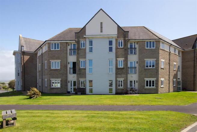 2 bed property, in Badger Wood, £140,000