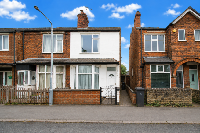 2 bed property, in Standhill Road, £180,000