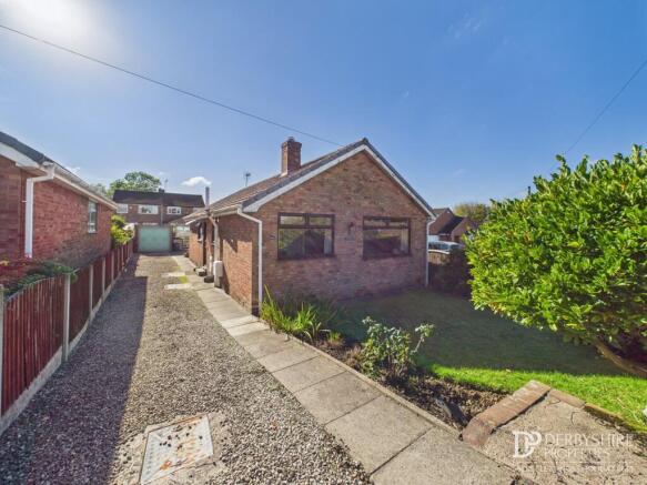 3 bed property, in School Close, £240,000