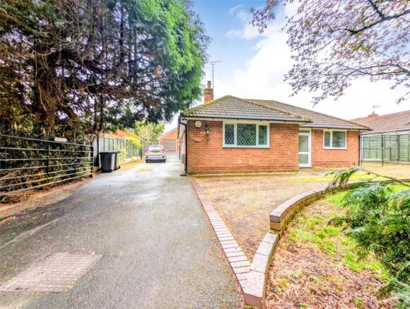 2 bed property, in Borrington Road, £300,000