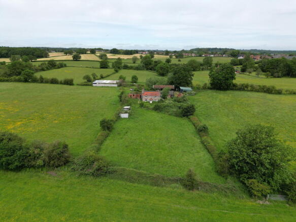 3 bed property, in High Lane East, £750,000