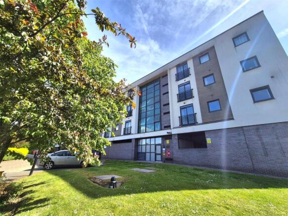 1 bed property, in Paladine Way, £109,950