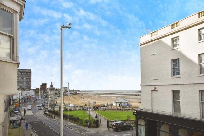 3 bed property, in Marine Gardens, £230,000