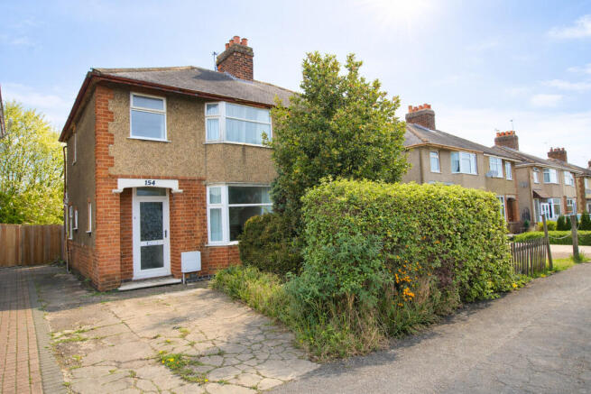 3 bed property, in Percival Road, £250,000