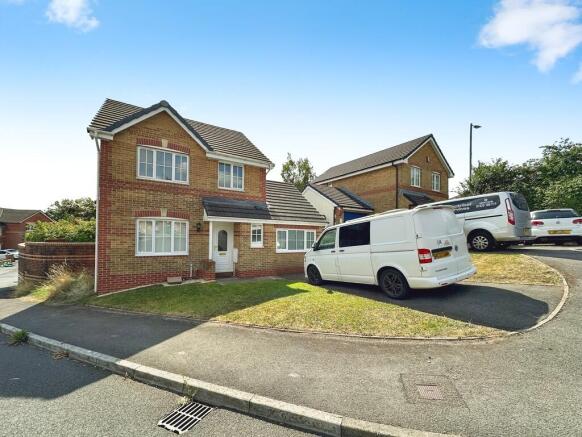 3 bed property, in Cae Ffynnon, £260,000