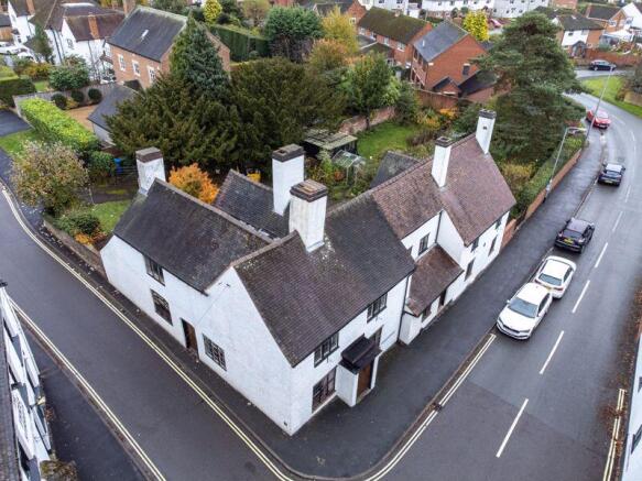 4 bed property, in Engleton Lane, £875,000