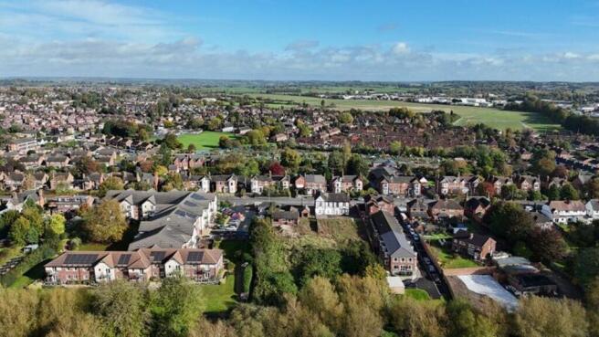 5 bed property, in Eccleshall Road, £400,000